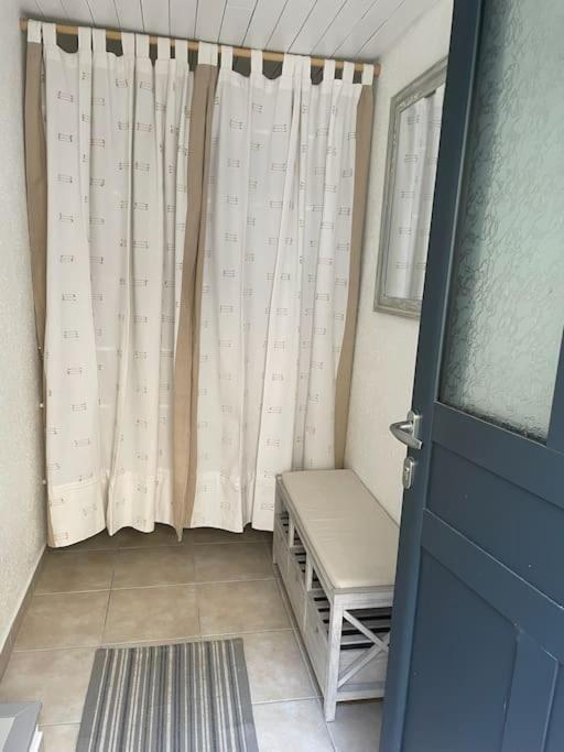 Tiny Paradise - 2 Bedrooms Apartment Montigny-sur-Loing المظهر الخارجي الصورة