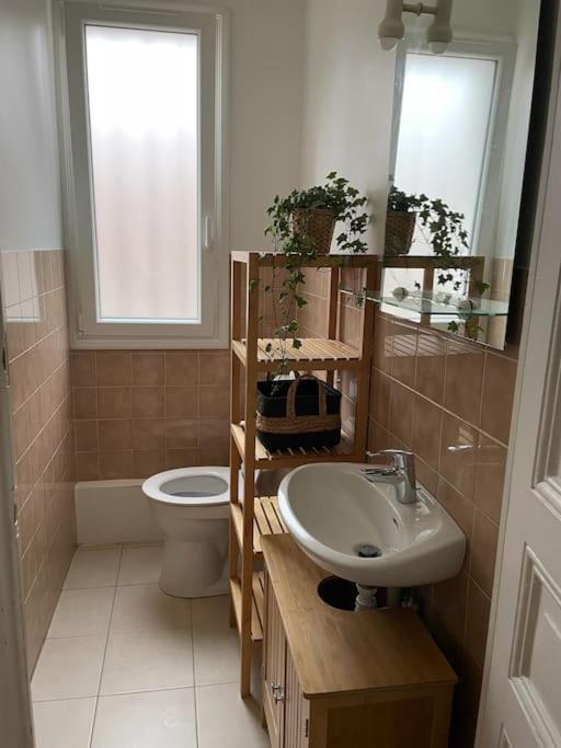 Tiny Paradise - 2 Bedrooms Apartment Montigny-sur-Loing المظهر الخارجي الصورة