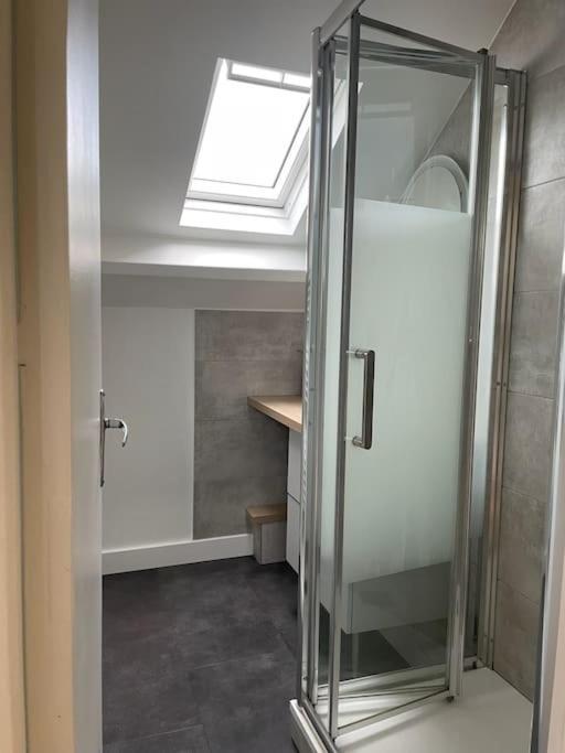 Tiny Paradise - 2 Bedrooms Apartment Montigny-sur-Loing المظهر الخارجي الصورة