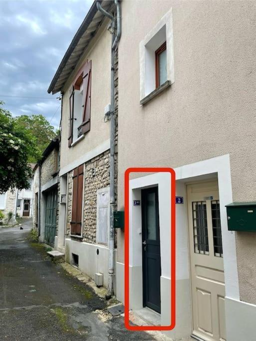 Tiny Paradise - 2 Bedrooms Apartment Montigny-sur-Loing المظهر الخارجي الصورة